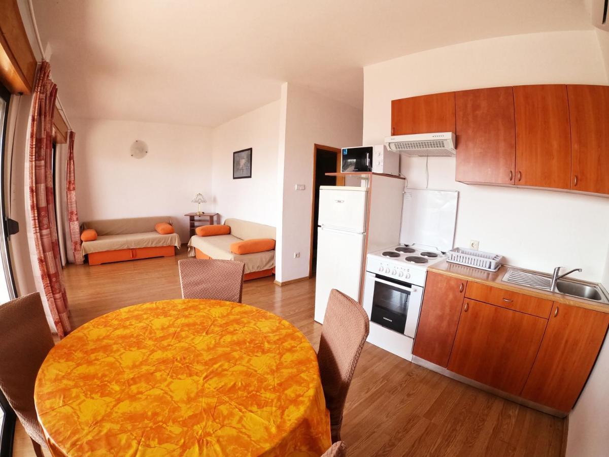 Apartments Adriatic 3 Selce Eksteriør billede